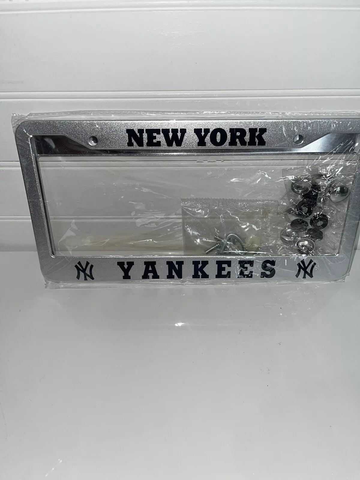 New York Yankees License Plate Frame (2 Metal Frames Silver In Color)